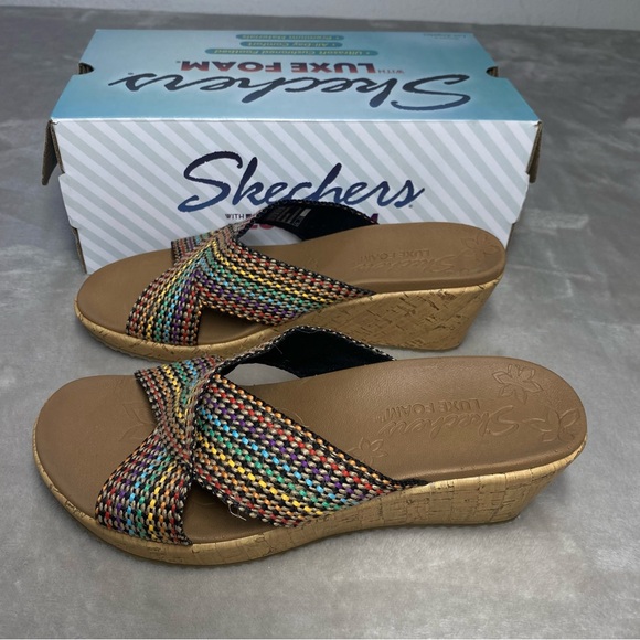 Skechers Beverlee Delighted Wedge Sandal - Picture 1 of 8